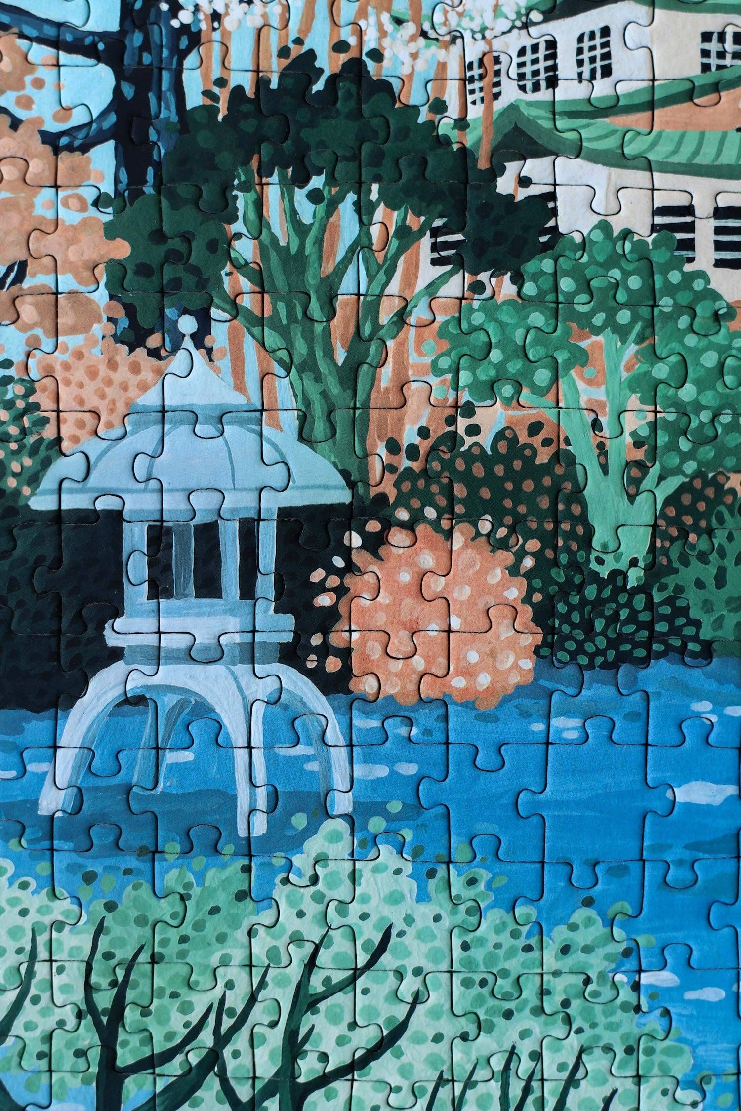 Osaka Castle jigsaw puzzle close up showing detail of the water and plants 